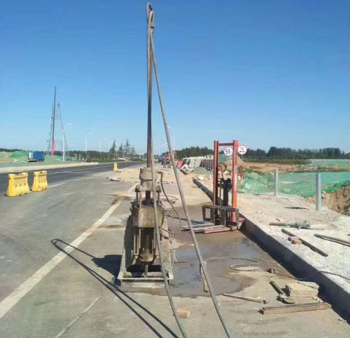 香格里拉公路高聚物注浆加固