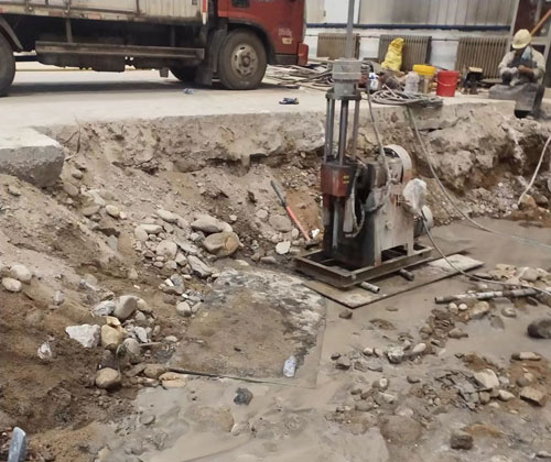 香格里拉公路下沉压浆